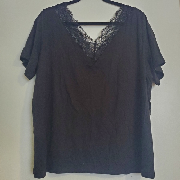 NWT V-Neck Lace Top - Picture 2 of 4